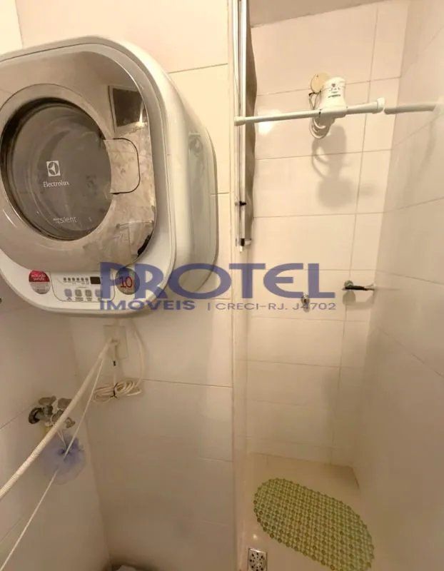 Furnished 1-bedroom apartment with a compact gas kitchenette — photo 22