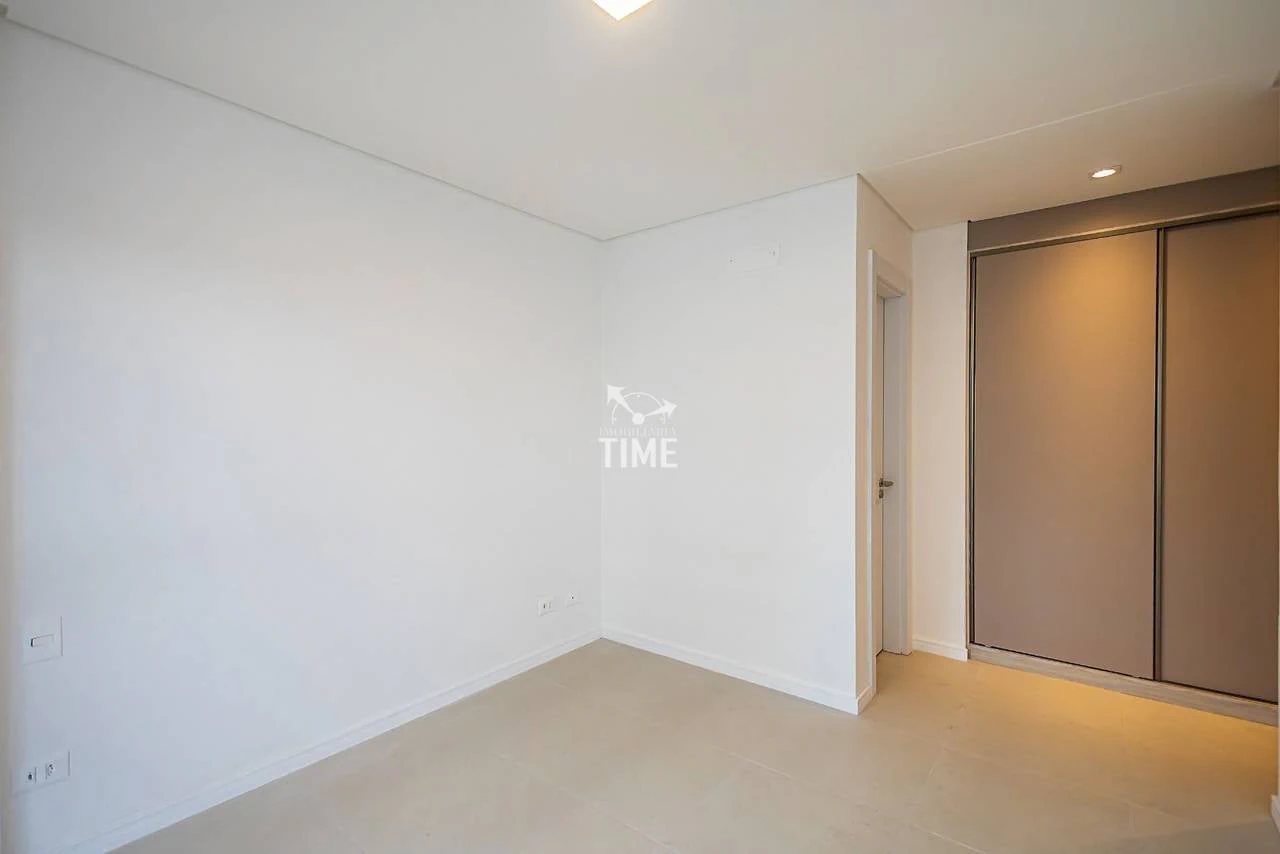 3-bedroom apartment with suite, 111 m² and 2 parking spaces — photo 27