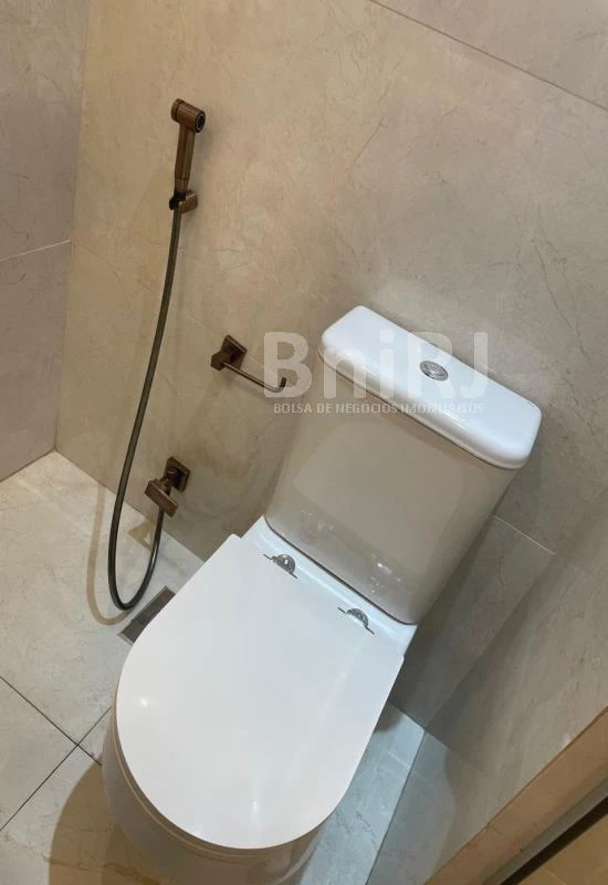 Furnished 190 m² apartment with 4 bedrooms and 4 parking — photo 31