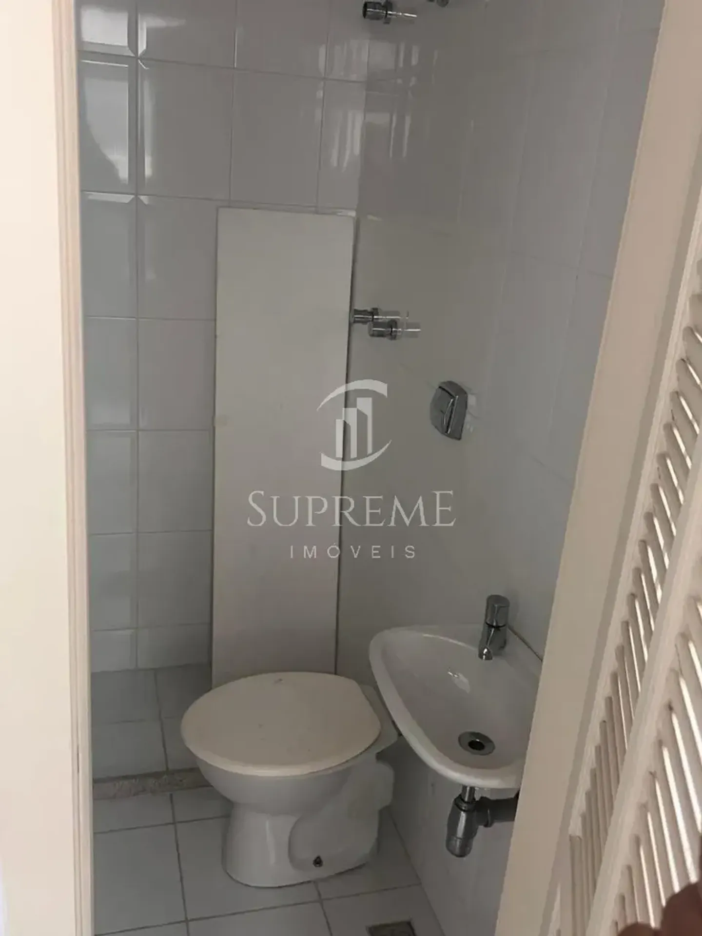 Jacuzzi in a 3-bedroom apartment, 119 m² — photo 21