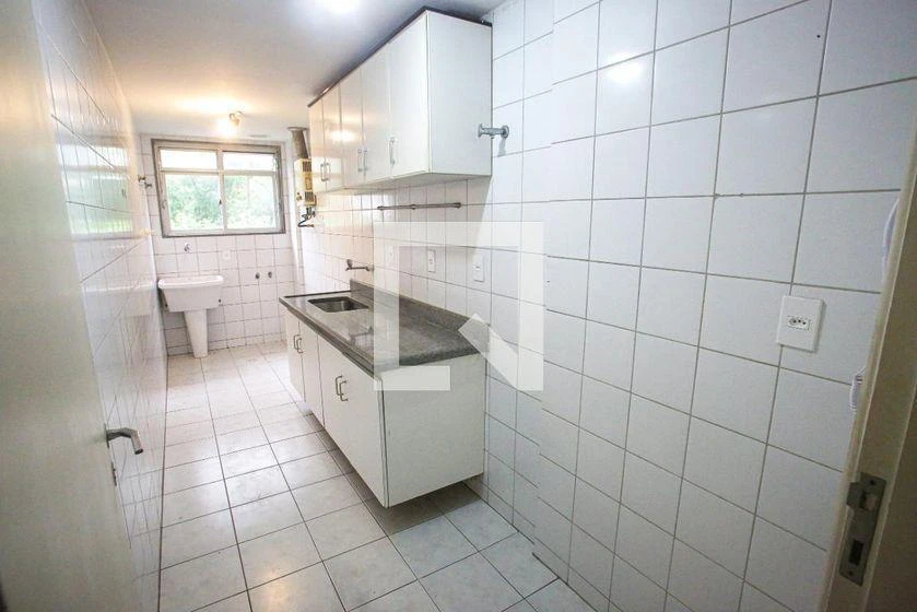 2-bedroom apartment in a building with a gym