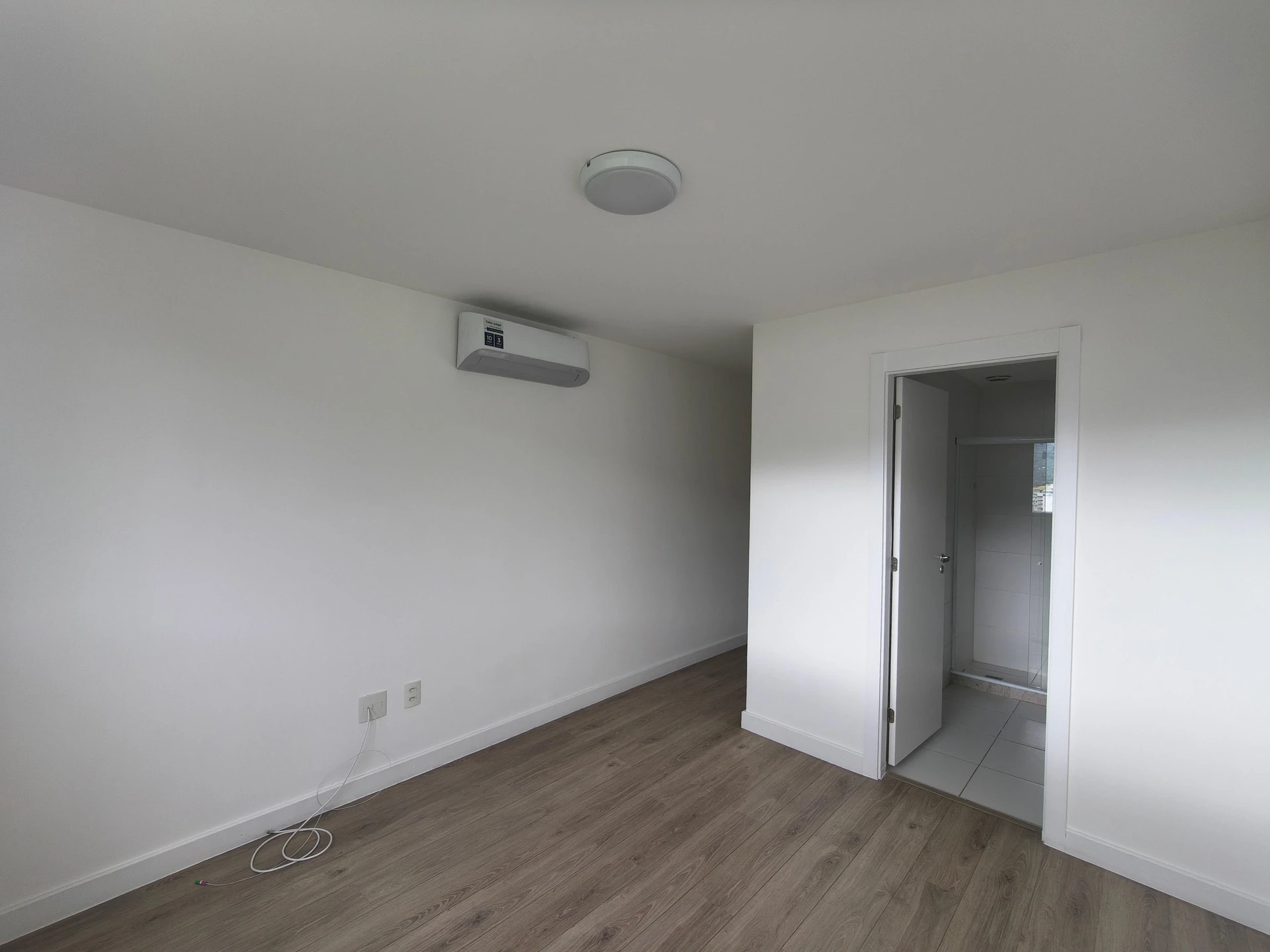 Apartamento, 82 m², com janelas do piso ao teto — photo 31