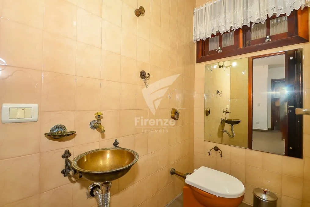 424 m² house with 3 en-suite bedrooms and 4 parking spots — photo 68