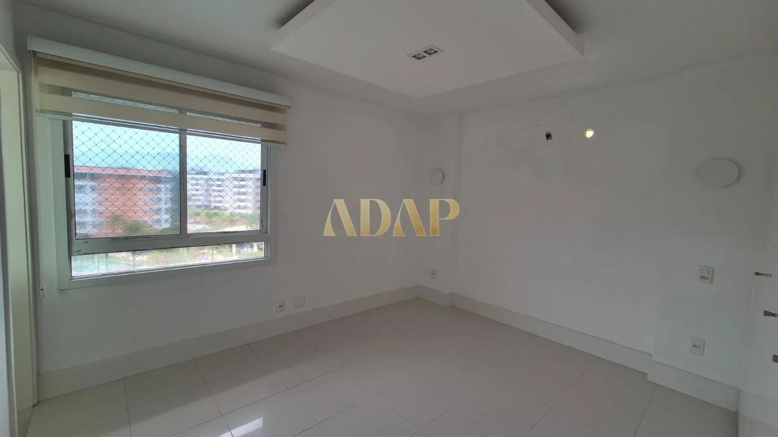 Камін та 3 спальні: квартира 123 м² — photo 23