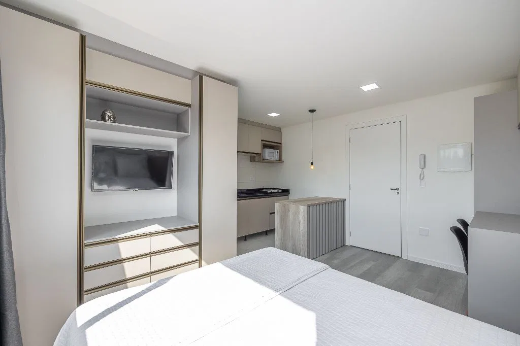 Furnished studio, 20 m², with a home office
