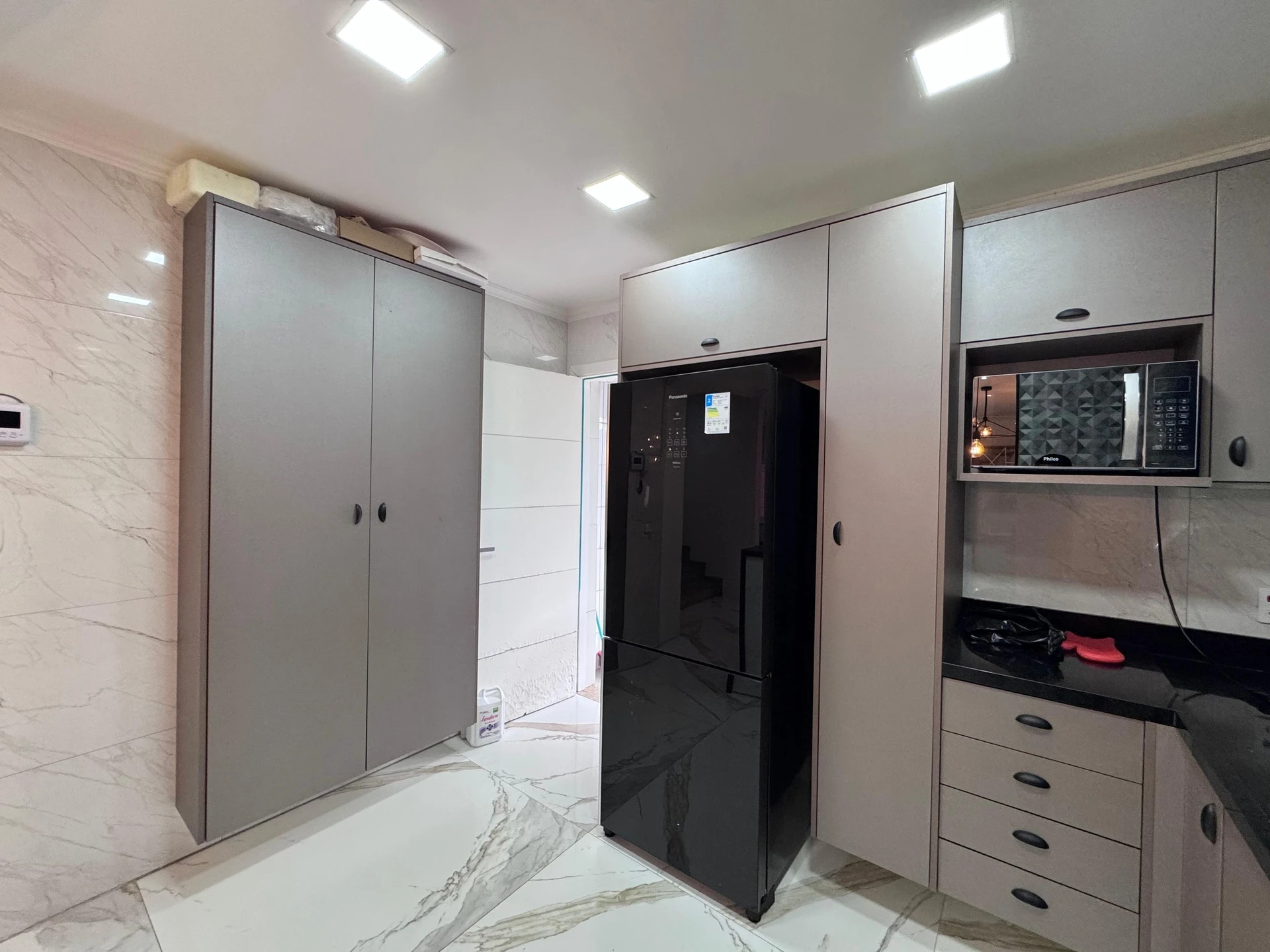 Furnished house with 5 bedrooms and 5 bathrooms — photo 47