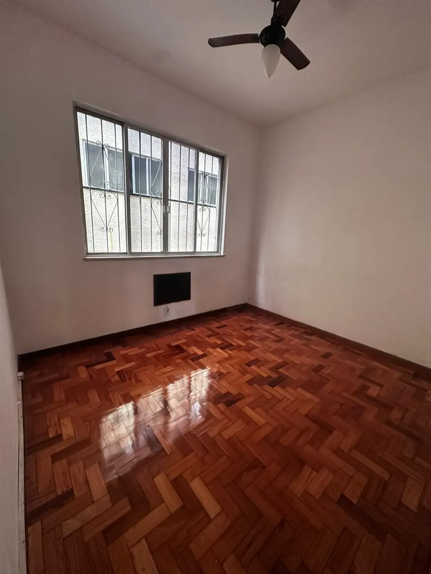 Деревянный пол или ламинат и 2 спальни: квартира 48 м² — photo 7