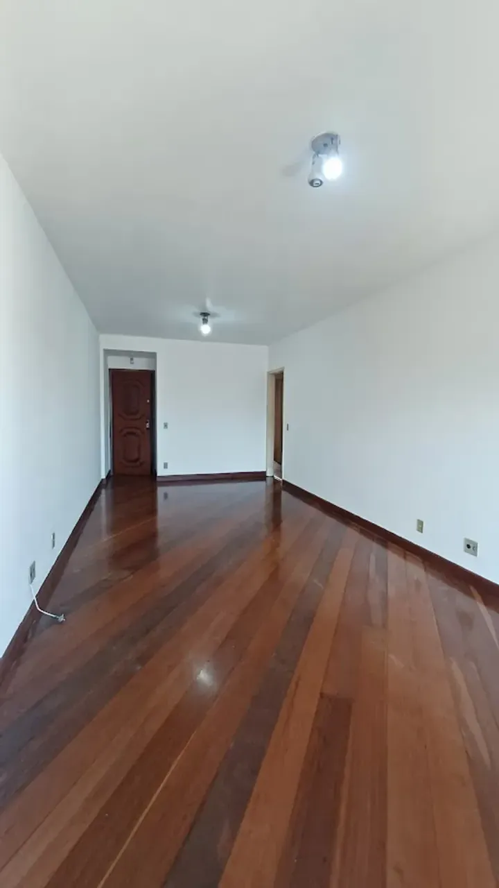 100 m² apartment with 2 bedrooms and a balcony — photo 6