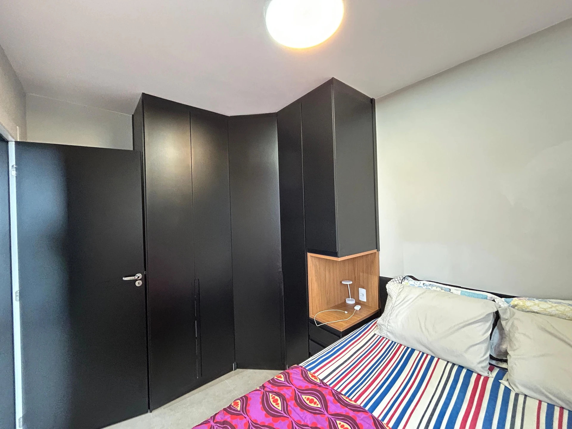 Apartamento mobiliado de 2 quartos com máquina de lavar — photo 58