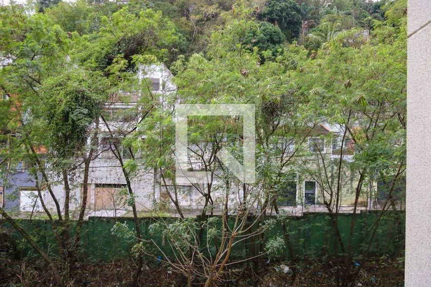 Apartamento mobiliado de 2 quartos em condomínio com piscina — photo 30