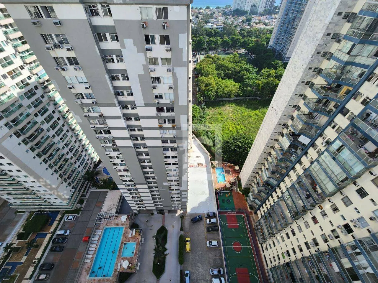 197 m² apartment on the 22nd floor with a private garden — photo 55
