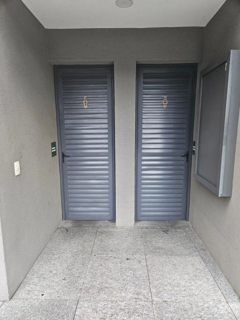 Furnished apartment, 87 m², with a glass-enclosed balcony — photo 24