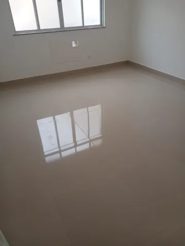 Unfurnished 3-bedroom apartment with a laundry area — photo 6