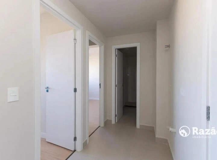 86 m² apartment with 2 bedrooms and a compact kitchen — photo 8