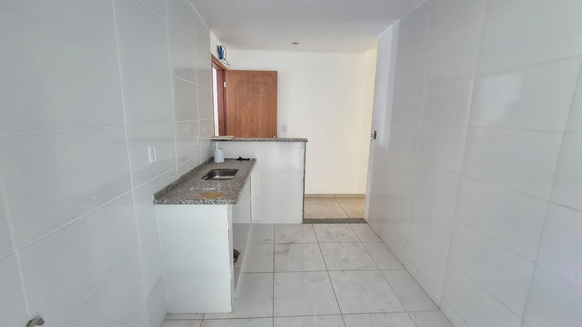 2-bedroom unfurnished apartment with closed kitchen — photo 23