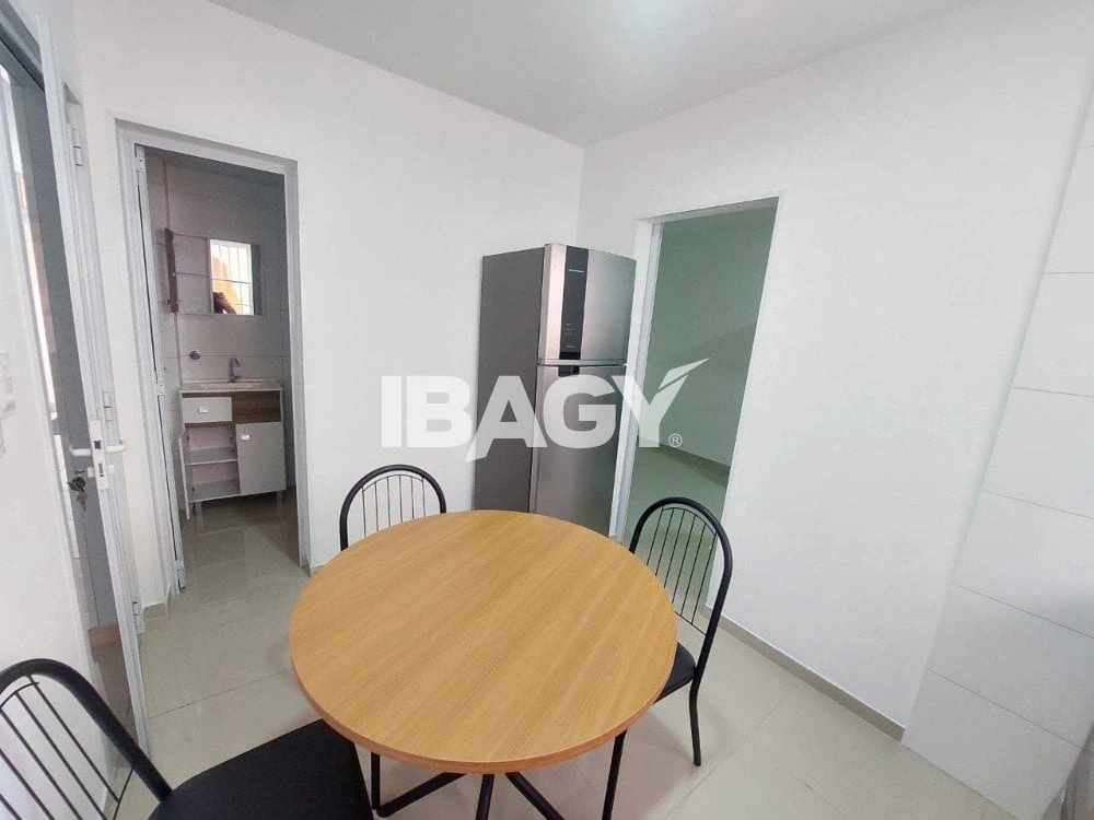 One-bedroom, 24 m² apartment in Florianópolis — photo 4
