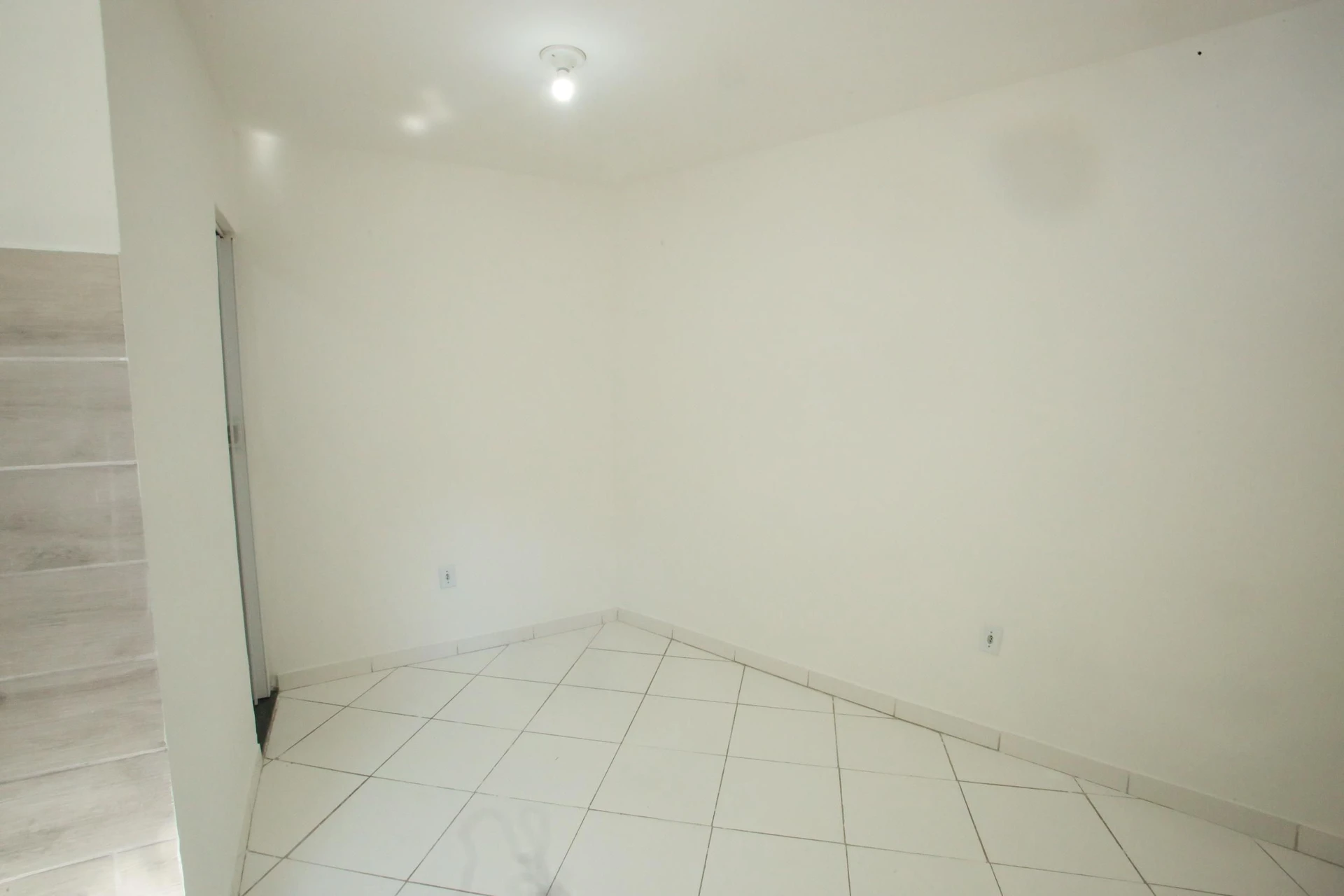Unfurnished studio with 1 bedroom and 2 bathrooms — photo 2