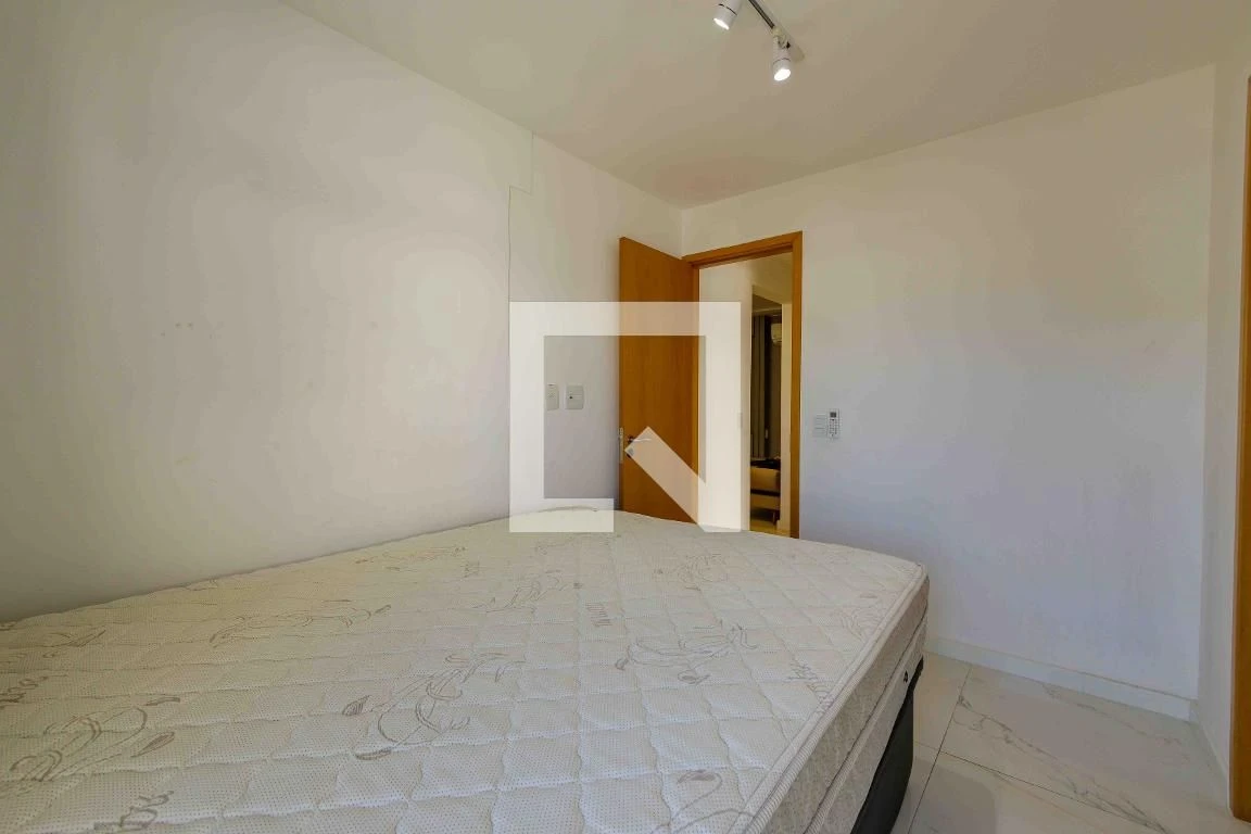 Apartamento mobiliado com 4 quartos e 4 banheiros — photo 34