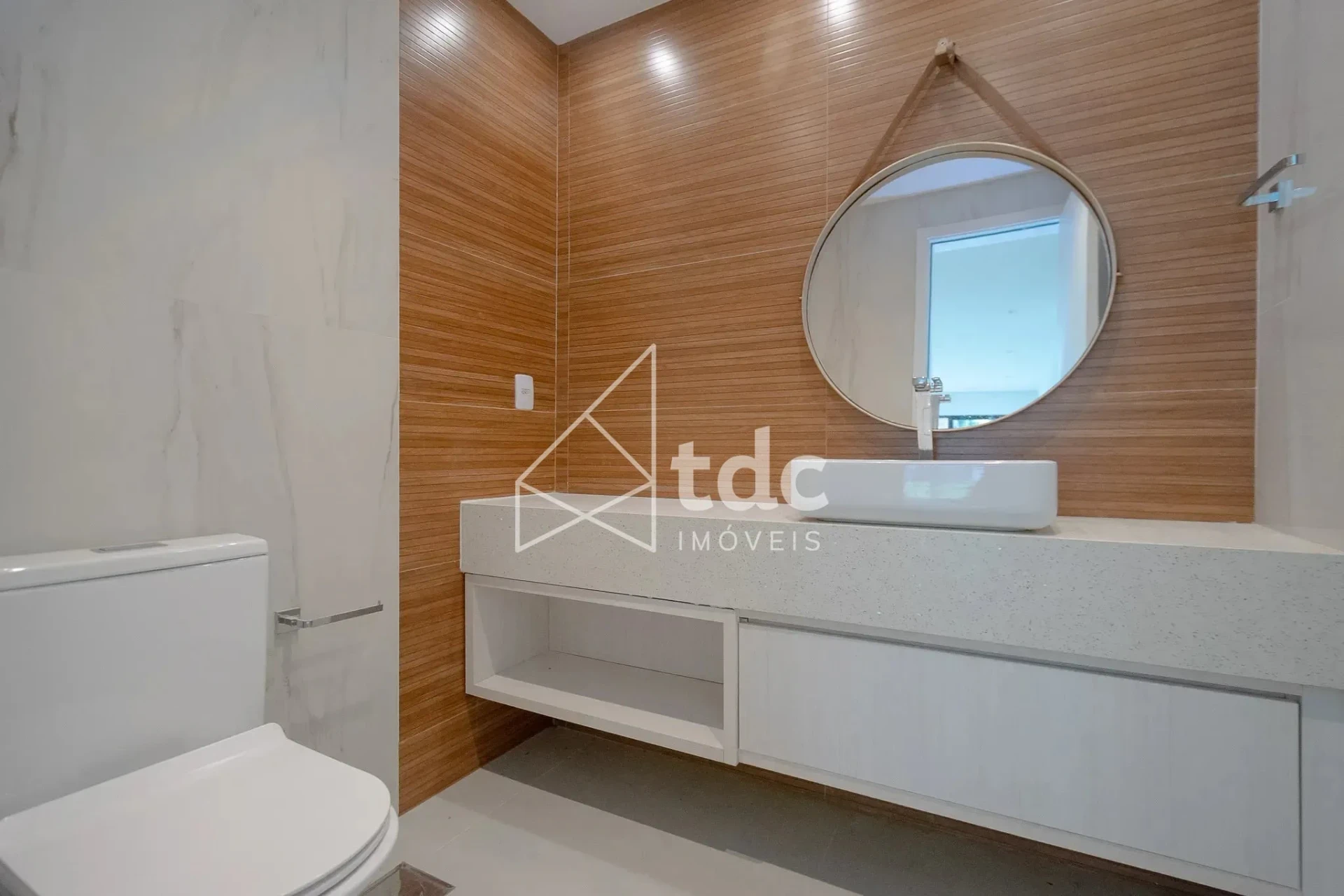 Casa em condomínio com 4 suítes e 3 vagas — photo 2