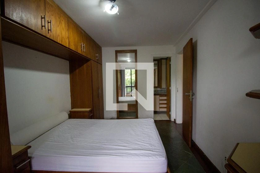 200 m² apartment with 3 bedrooms and 2 parking spaces — photo 8