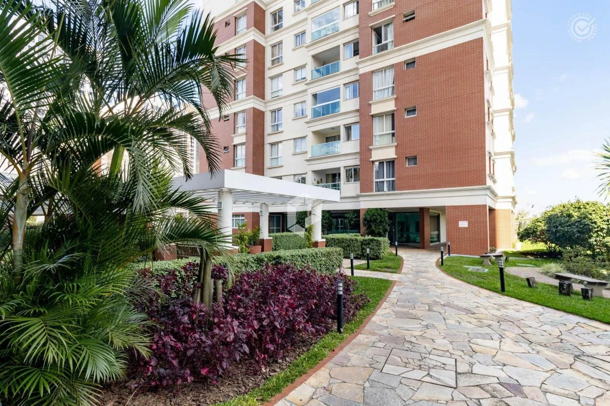 2-bedroom apartment with a home office in Curitiba — photo 22