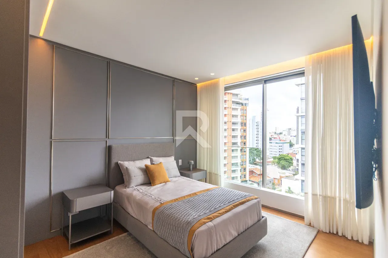 Apartment with 3 en-suite bedrooms and open kitchen — photo 26