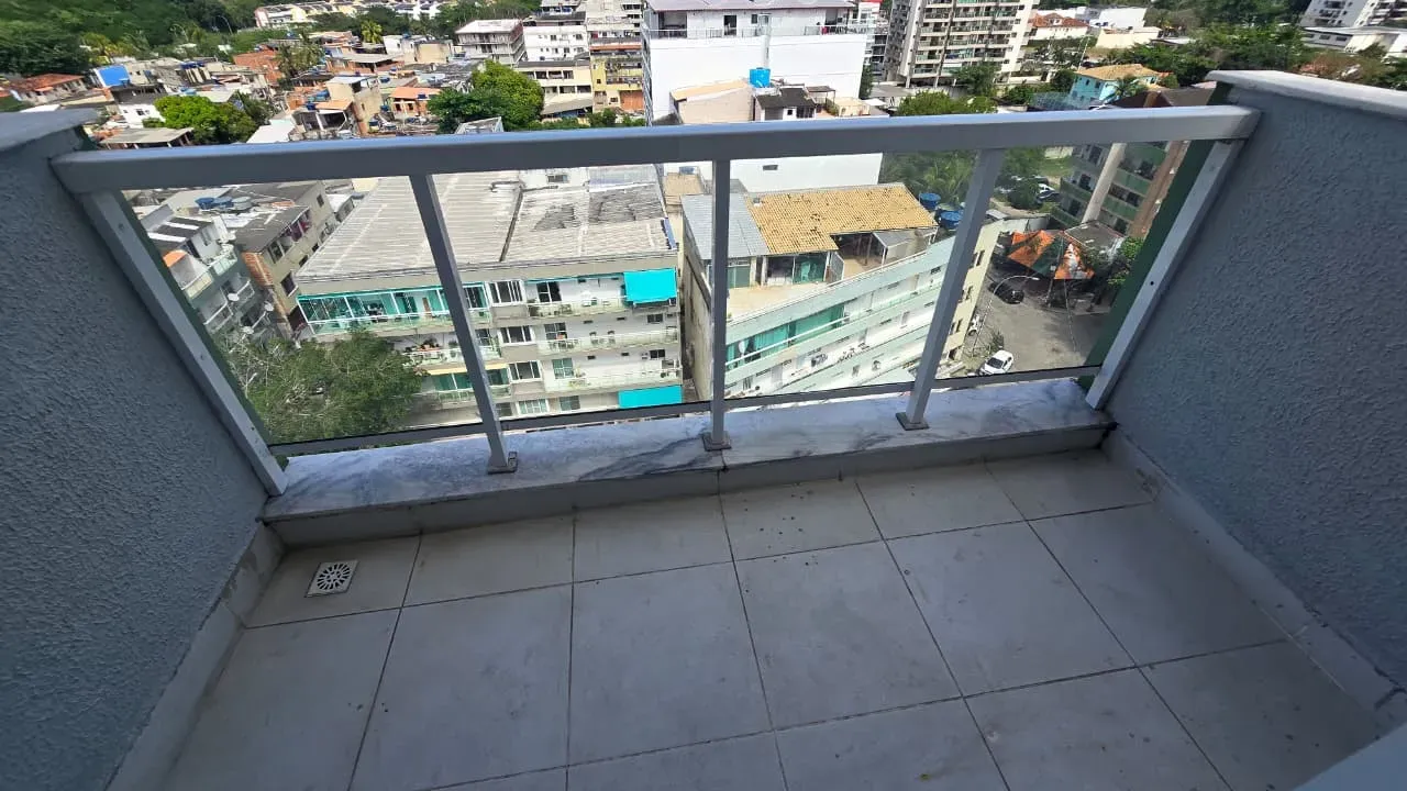 2-bedroom apartment in a building with a gym — photo 6