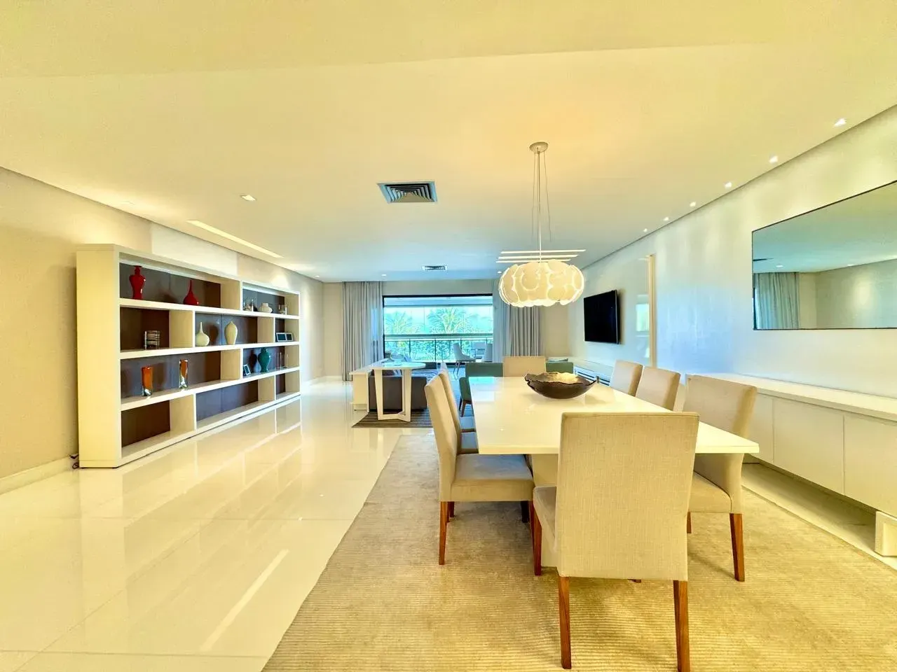 4-bedroom apartment in a building with a heated pool — photo 16