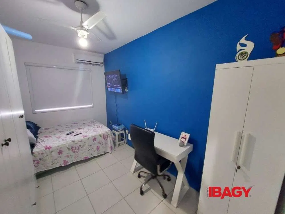 2-bedroom house with a washing machine — photo 5