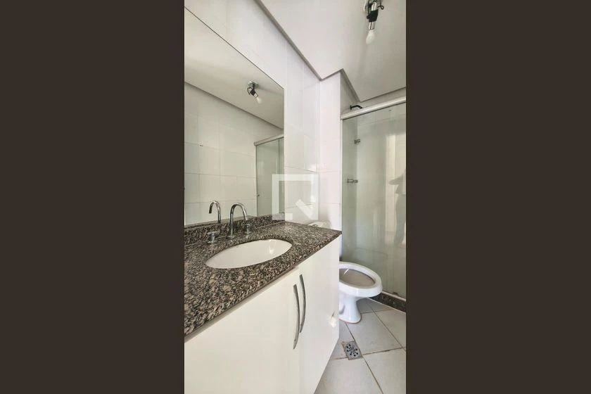 3-bedroom apartment in a building with a gym — photo 30