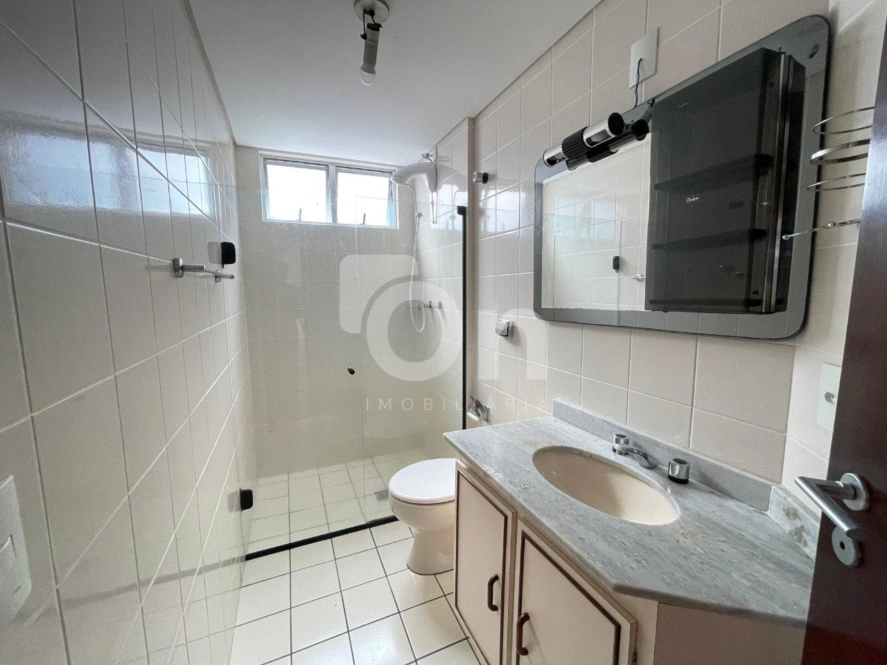 Apartment, 80 m², with wood or laminate floors — photo 19