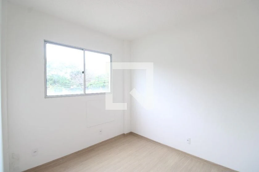 Apartamento de 2 quartos em condomínio com piscina — photo 3