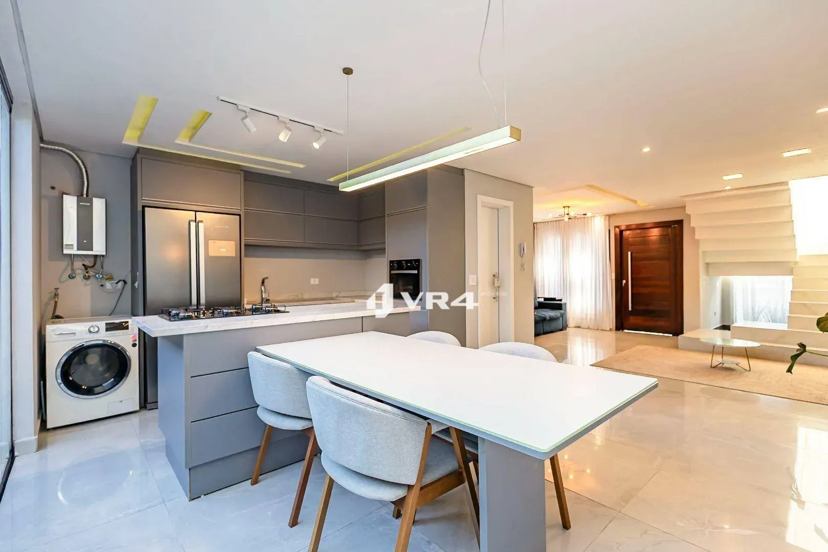 Furnished house with 3 bedrooms and an open kitchen