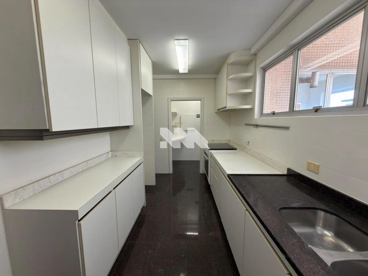 Rental apartment with a closed kitchen and gas stove — photo 20