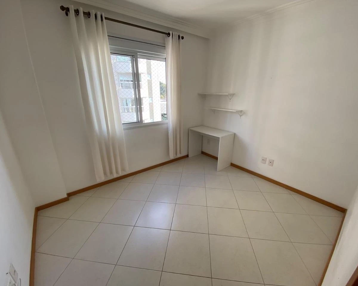 3-bedroom apartment with a water view — photo 21