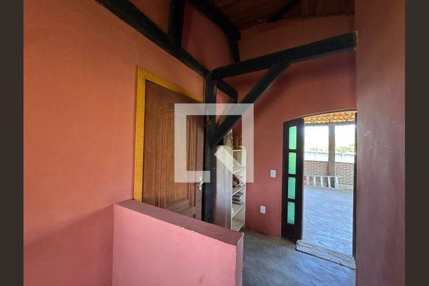Casa de 4 dormitorios y 3 baños, 490 m² en total — photo 39