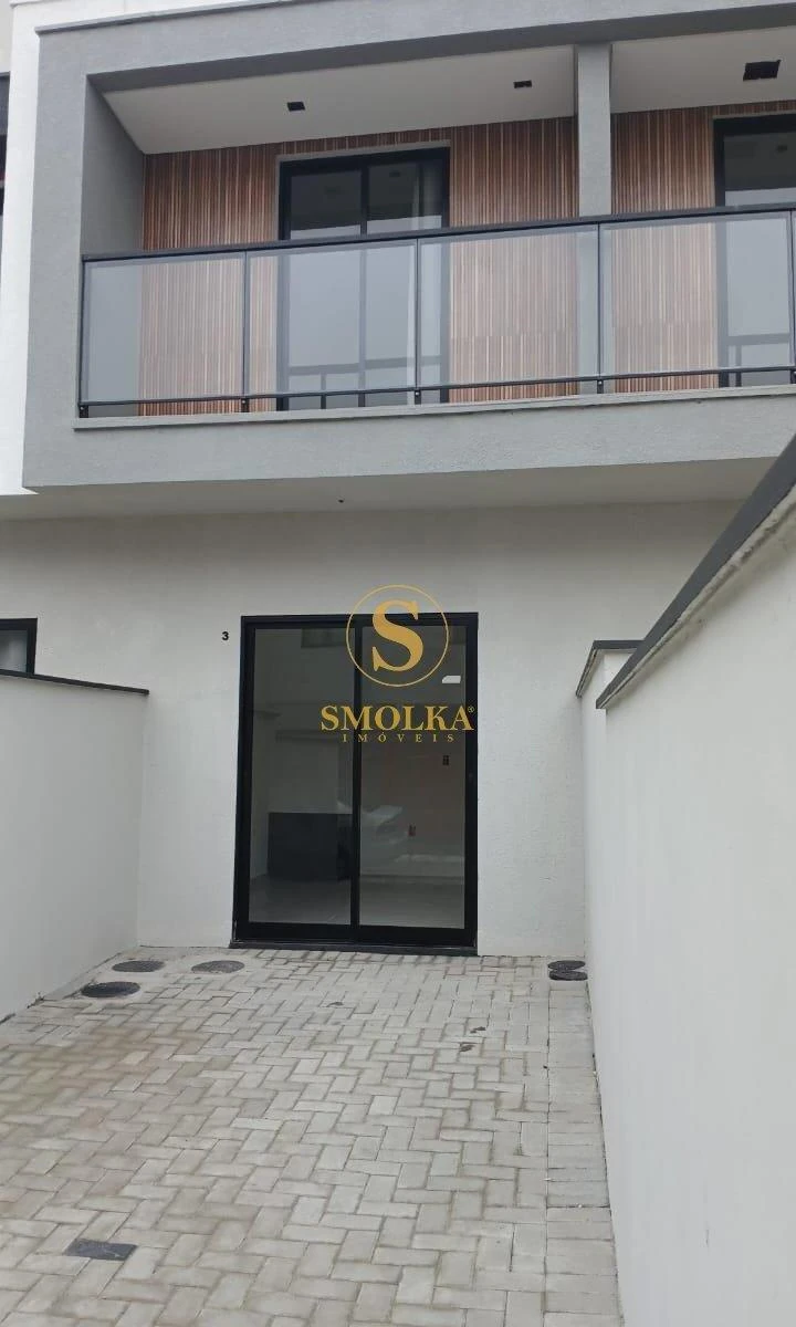 Sobrado de 100 m² com cozinha integrada e 2 suítes