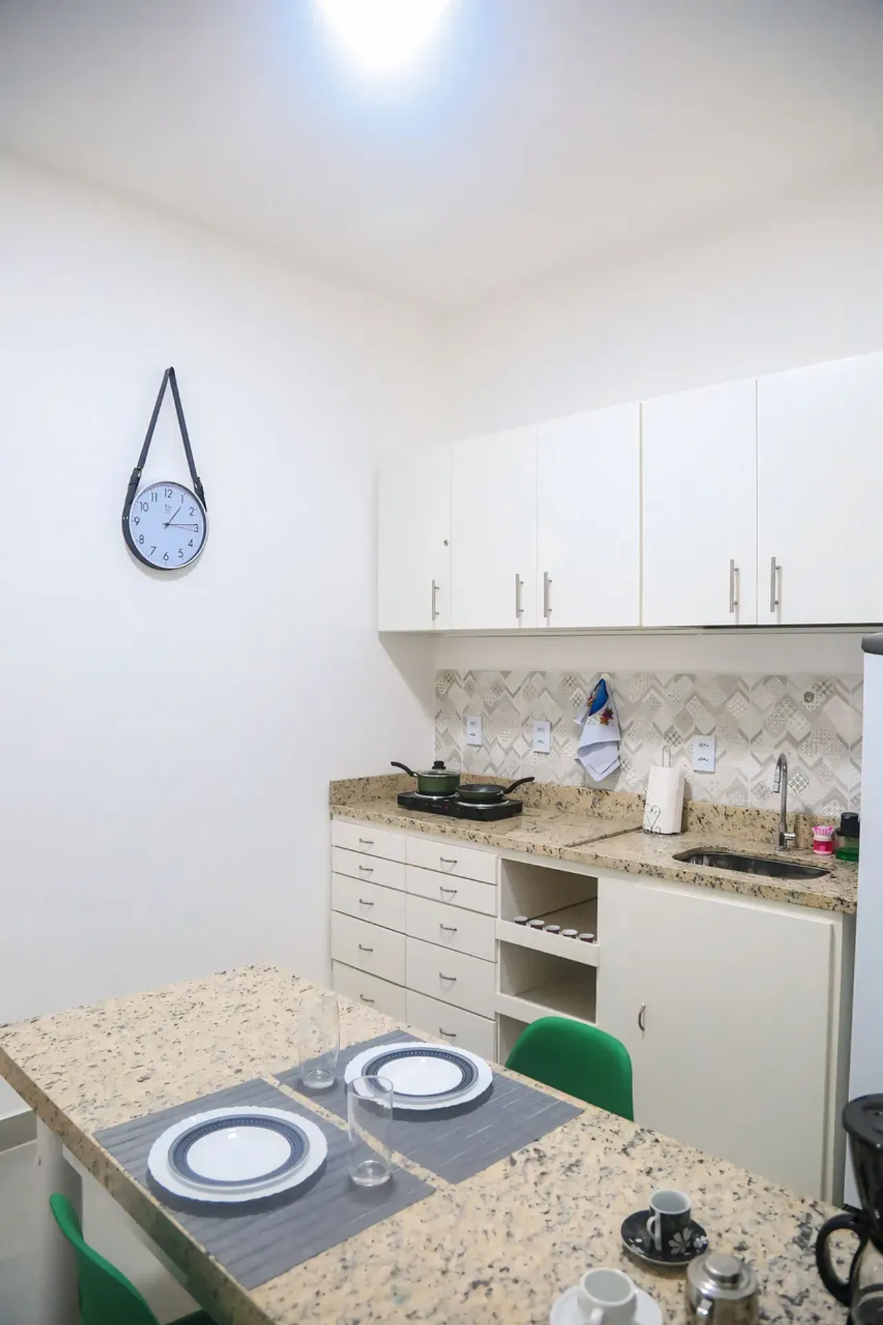 Monoambiente con espacio de home office en Rio de Janeiro — photo 13
