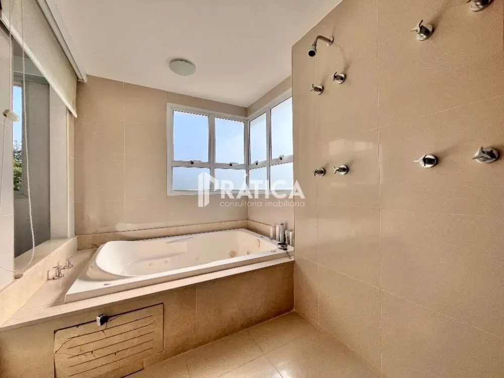 Unfurnished 4-bedroom apartment with balcony grill — photo 21