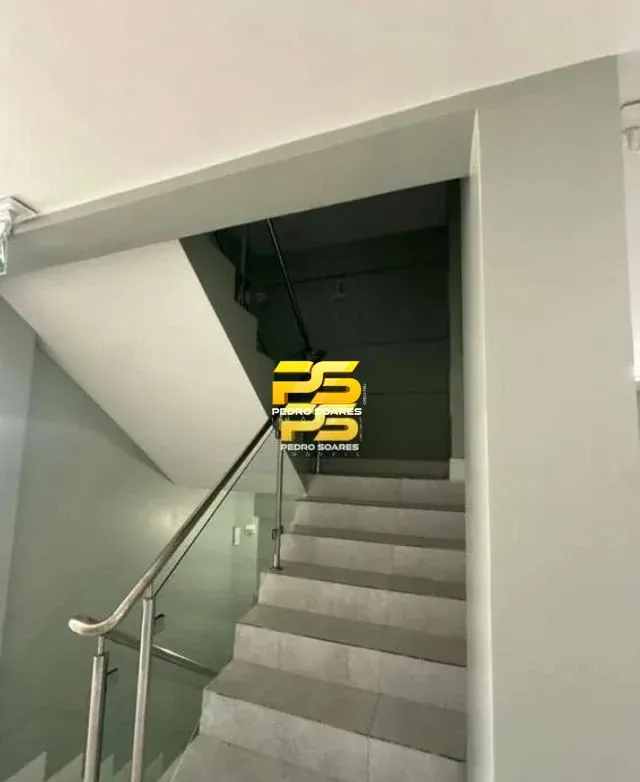 600 m² unfurnished apartment with 11 bedrooms and 5 baths — photo 12