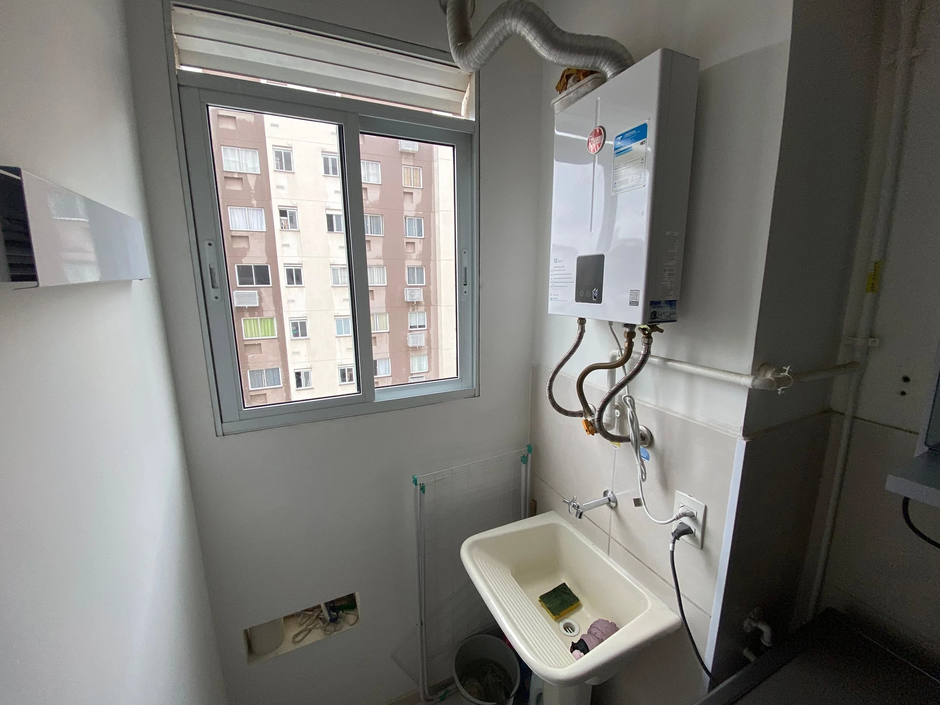 2-bedroom apartment with a washing machine — photo 49
