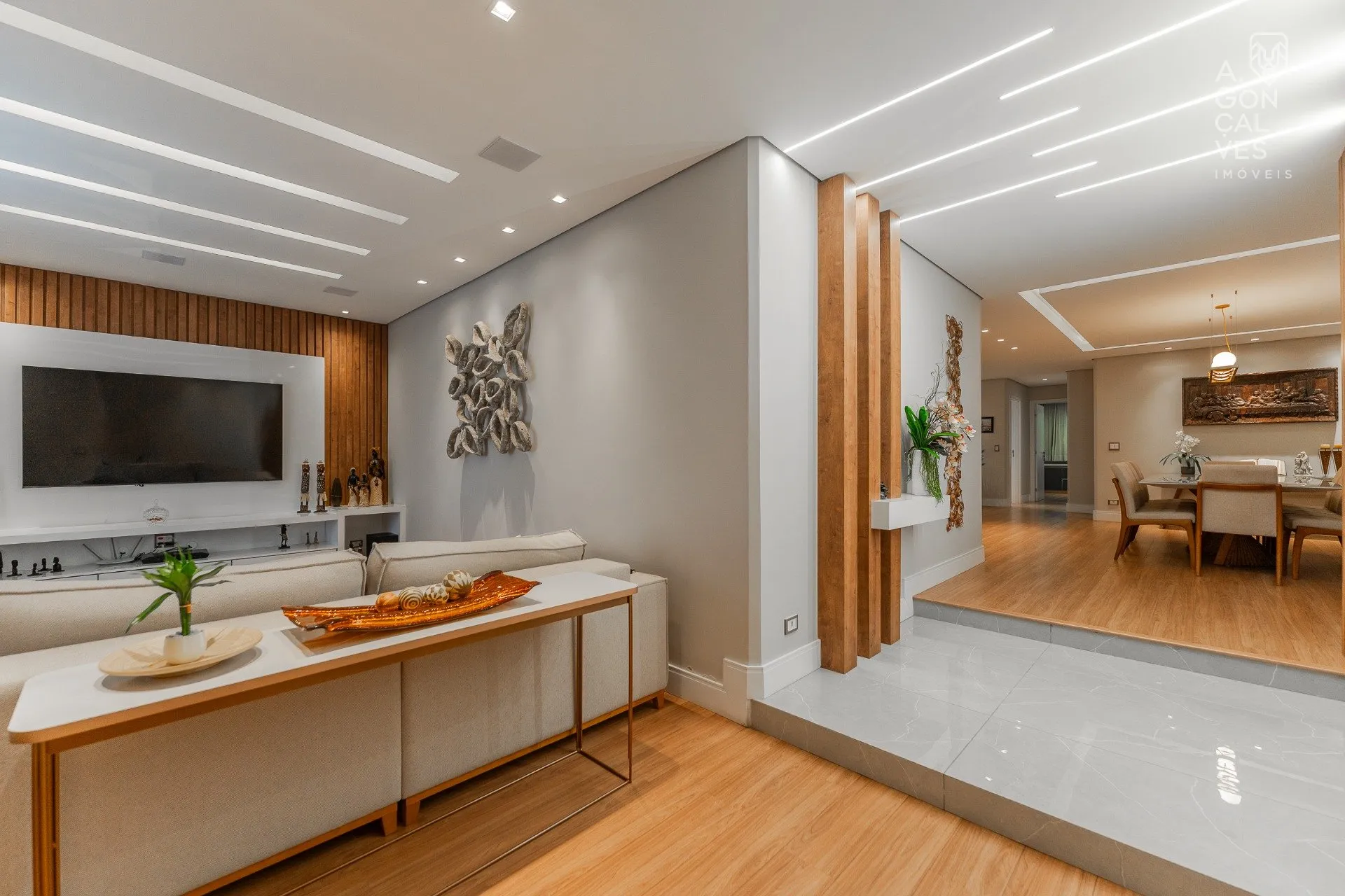 House with 3 bedrooms and an open-plan kitchen — photo 3