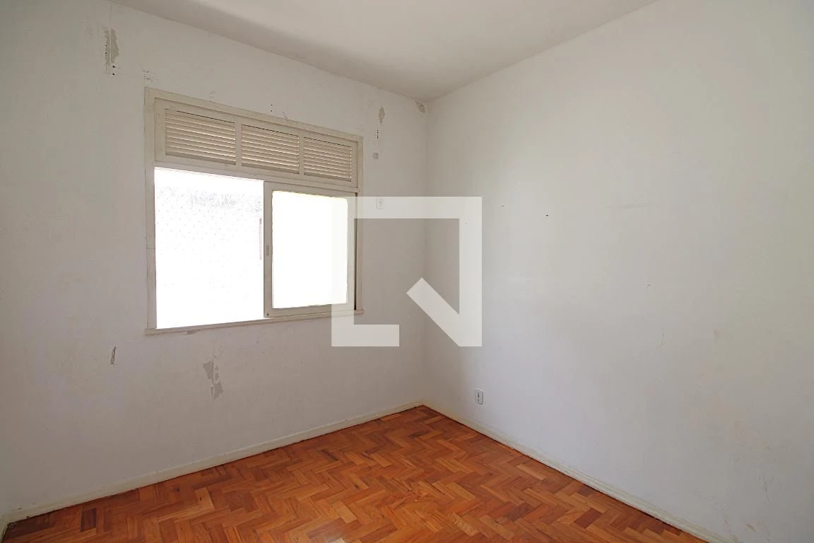 House with no parking, 2 bedrooms and 1 bathroom — photo 24