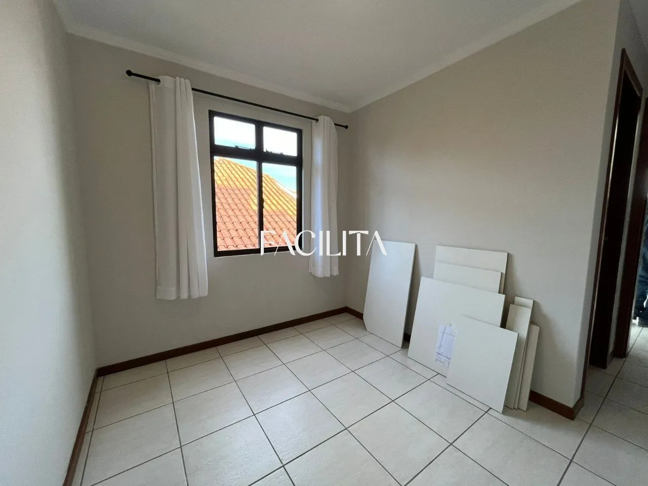 Furnished 456 m² house with 3 en-suite bedrooms and pool — photo 3