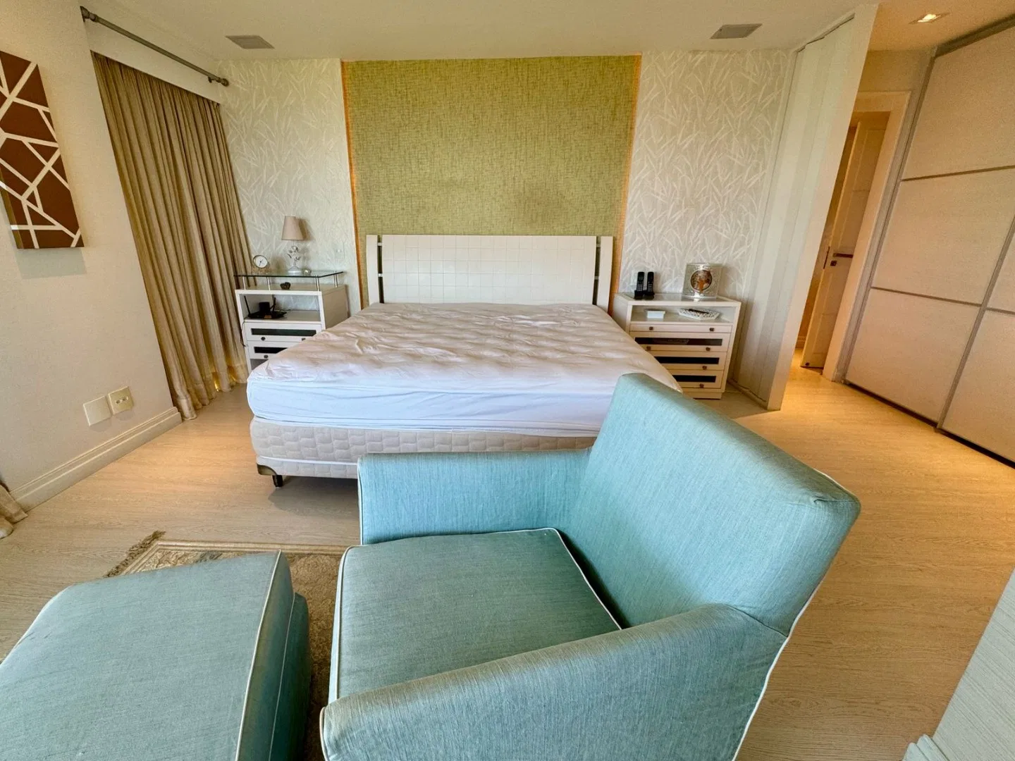 Apartamento mobiliado com 4 quartos e 260 m² — photo 15