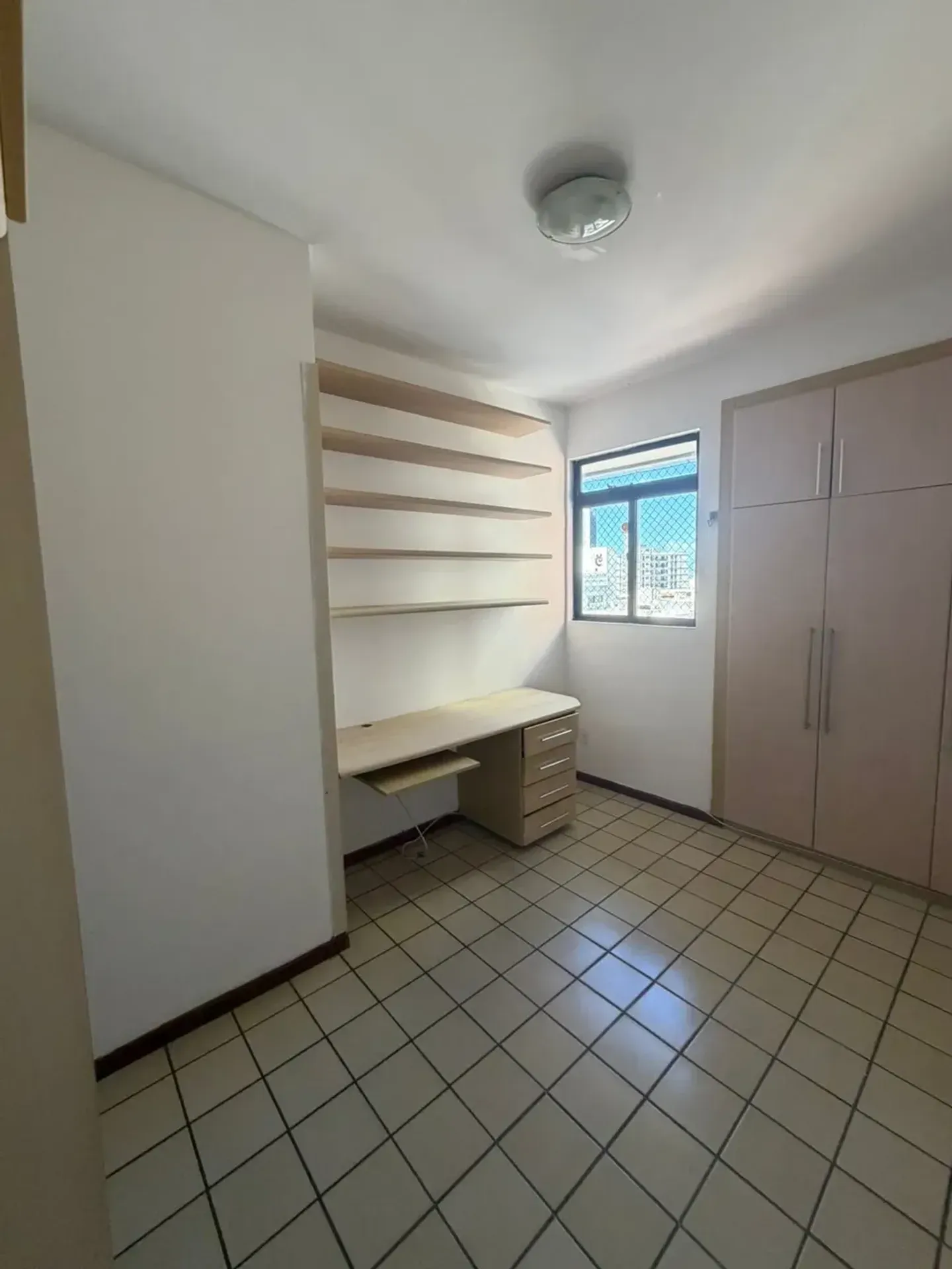 Квартира 110 м² з 3 спальнями та балконом — photo 11