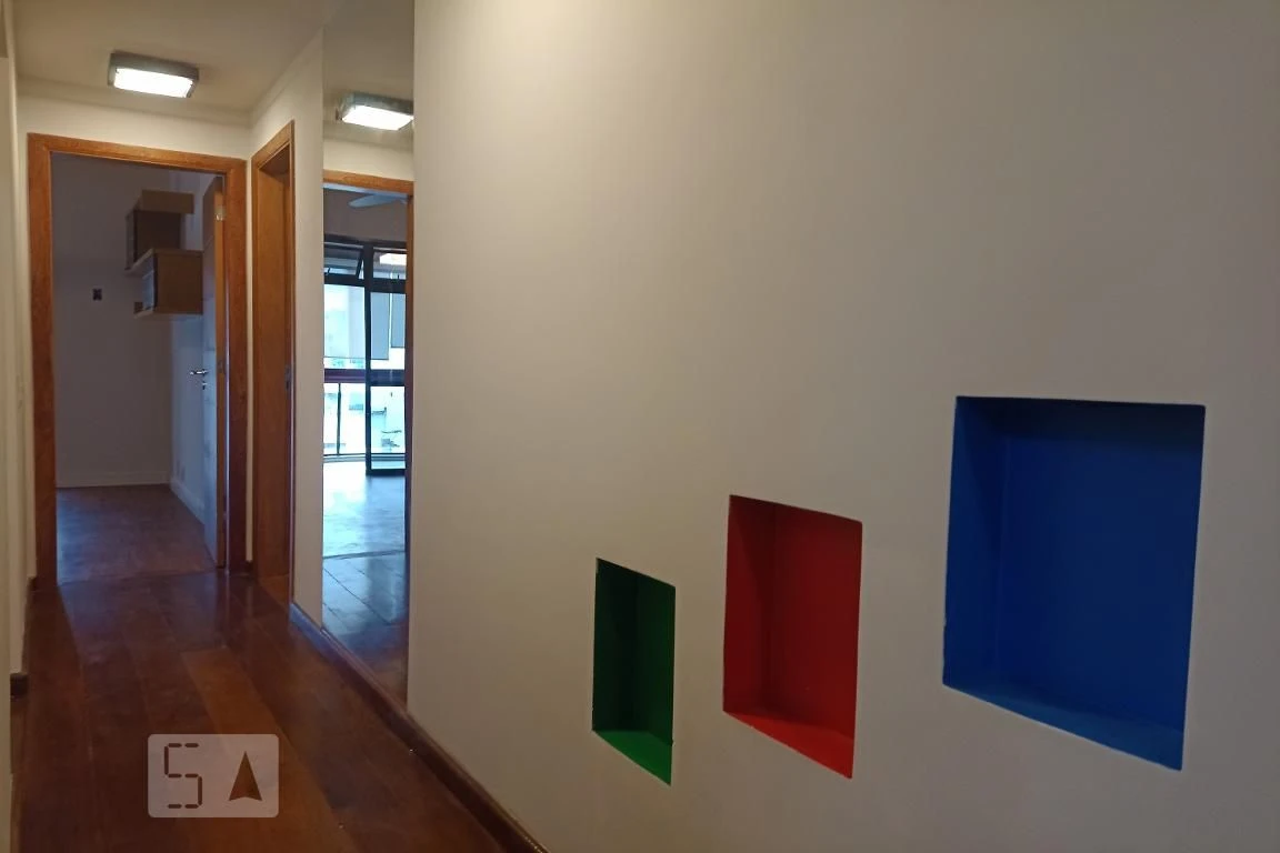 Apartamento de 4 quartos com janelas do piso ao teto — photo 106