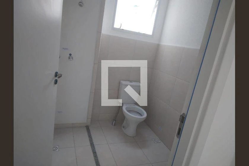 Apartamento de 2 quartos com cozinha fechada e 45 m² — photo 25