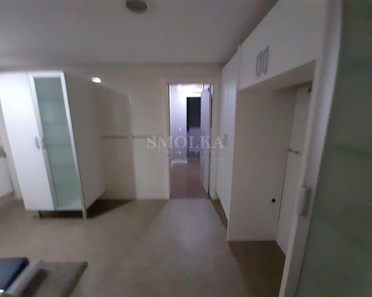 Ванна та 4 спальні: квартира 255 м² — photo 25