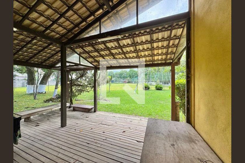 140 m² house with a walk-in closet and a home office — photo 14